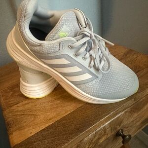 Adidas Cloudfoam Light Blue Running Sneakers – Women’s Size 7, Never Worn.